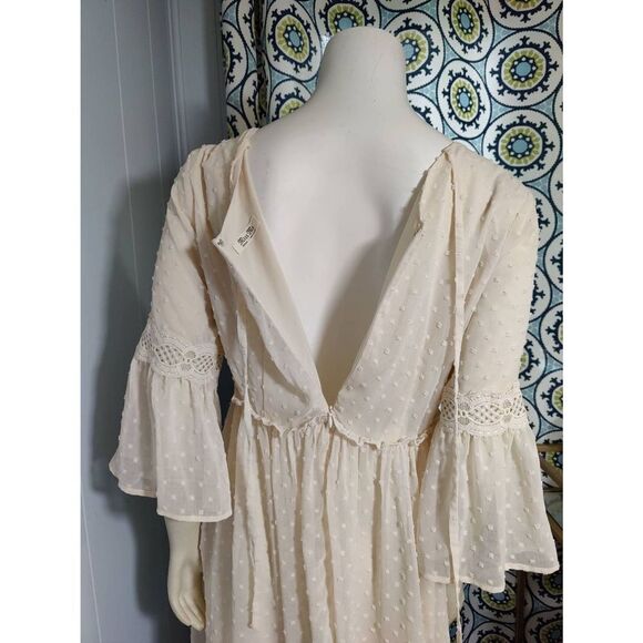 Miss Me Women's Textured Eyelet Ruffled Above Knee Dress, Size Medium - Picture 4 of 6